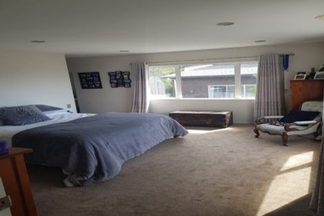 Photo of property in 42 Corricvale Way, Northcross, Auckland, 0630