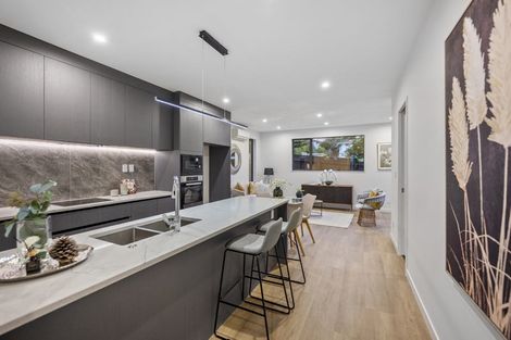 Photo of property in 3c Margaret Place, Milford, Auckland, 0620