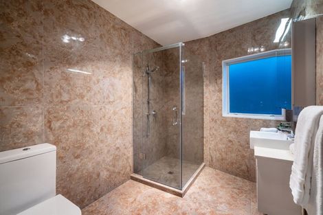 Photo of property in 46 Raleigh Road, Northcote, Auckland, 0627
