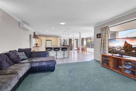 Photo of property in 41 Durrell Way, Rolleston, 7614