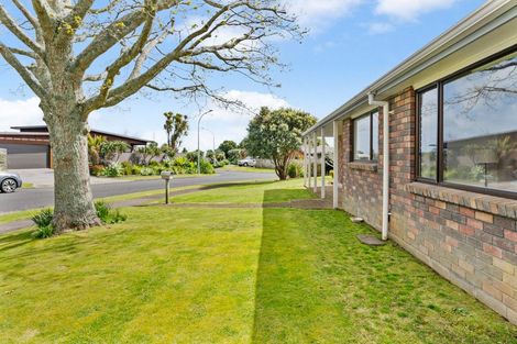 Photo of property in 7 Kaitake Place, Oakura, 4314