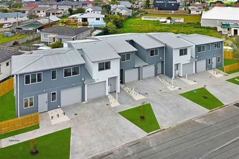 Photo of property in 11d Reid Road, New Lynn, Auckland, 0600