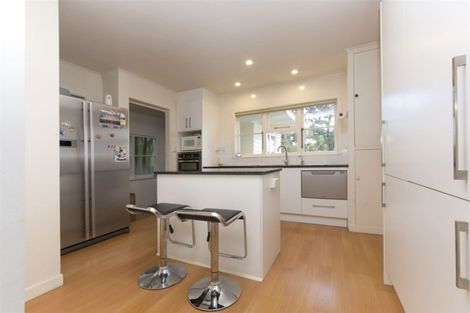 Photo of property in 48 Fairmount Road, Titirangi, Auckland, 0604