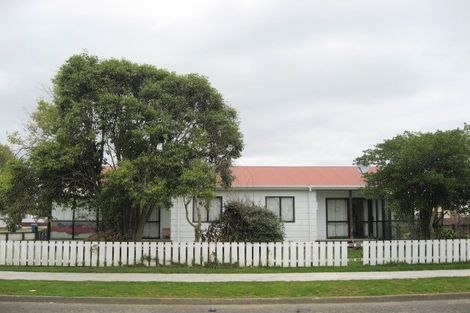 Photo of property in 24 Princes Street, Levin, 5510