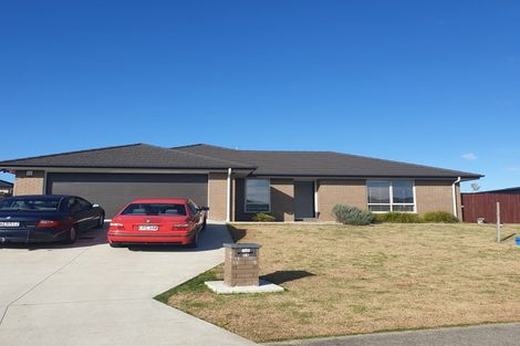 Photo of property in 54 Harbour Crest Drive, Waiuku, 2123