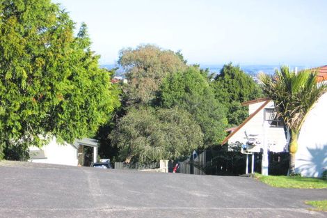Photo of property in 26 Kingsclere Place, Goodwood Heights, Auckland, 2105