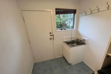 Photo of property in 58 Parrs Cross Road, Henderson, Auckland, 0612