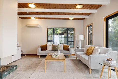 Photo of property in 2/155 Yaldhurst Road, Sockburn, Christchurch, 8042