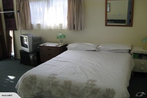 Photo of property in 17r Beech Court, Welcome Bay, Tauranga, 3175