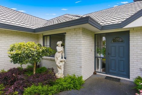 Photo of property in 5 Rimu Street, Waikanae, 5036