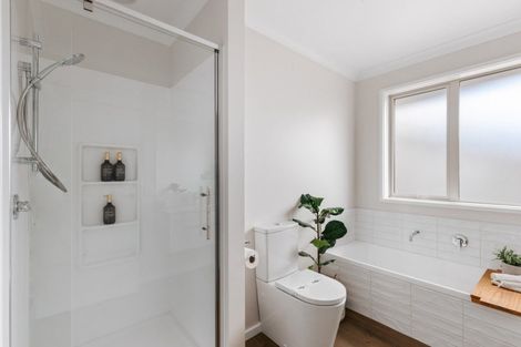 Photo of property in 27 Moira Close, Welcome Bay, Tauranga, 3175