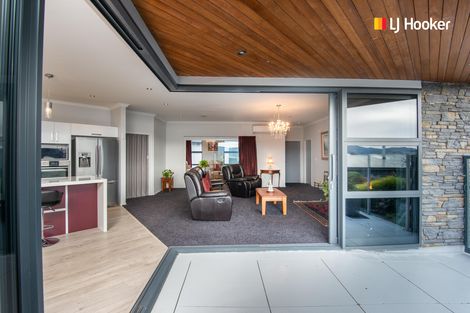 Photo of property in 38 Heathfield Drive, Mosgiel, 9024