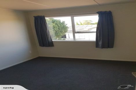 Photo of property in 8 Hinekohu Street, New Lynn, Auckland, 0600