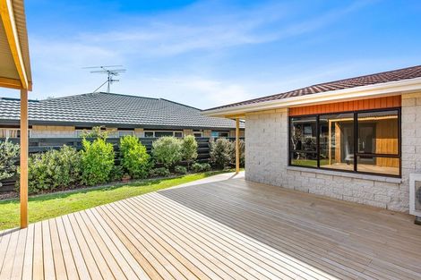 Photo of property in 72 Kapanui Road, Waikanae, 5036