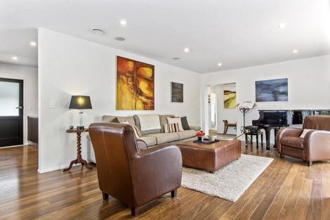 Photo of property in 27 Hinewa Road, Otumoetai, Tauranga, 3110