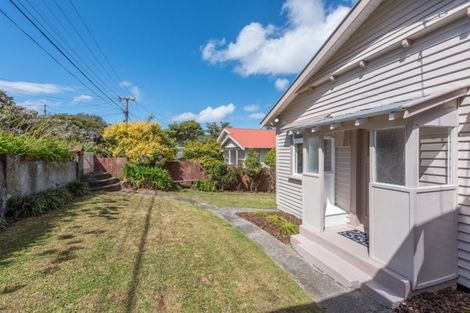 Photo of property in 87 Parkvale Road, Karori, Wellington, 6012
