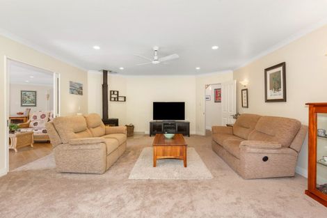 Photo of property in 3 Koromiko Glen, Waikanae, 5036