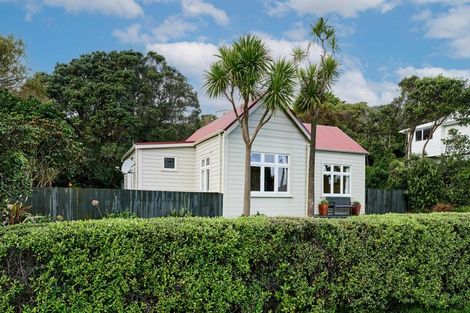 Photo of property in 28 Thornley Street, Titahi Bay, Porirua, 5022