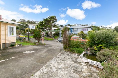 Photo of property in 12 Camrose Grove, Kingston, Wellington, 6021