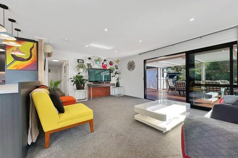 Photo of property in 11 Gibbs Place, Kinloch, Taupo, 3377