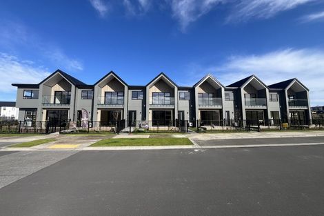 Photo of property in 128 Vintry Drive, Kumeu, 0810