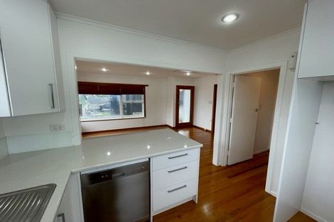 Photo of property in 4/87 Lake Road, Belmont, Auckland, 0622