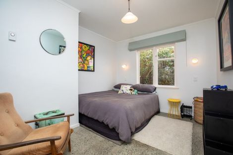 Photo of property in 9 Mahana Road, Paraparaumu Beach, Paraparaumu, 5032