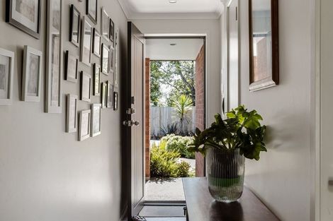 Photo of property in 22 Bridle Way, Omokoroa, 3114