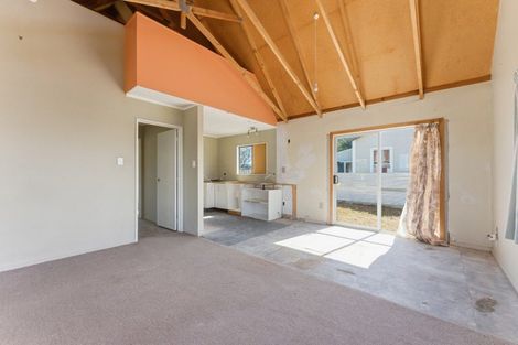Photo of property in 15 Waitai Street, Castlecliff, Whanganui, 4501