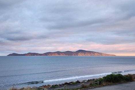Photo of property in 34 The Parade, Paekakariki, 5034