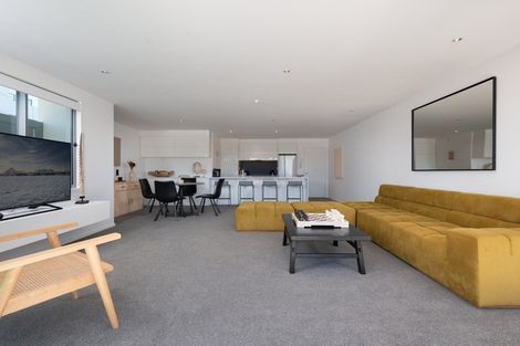 Photo of property in 135 Marine Parade, Mount Maunganui, 3116