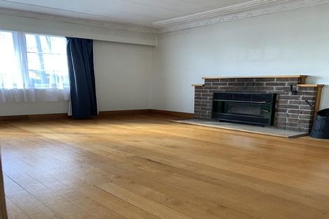 Photo of property in 10 Lloyd Avenue, Papatoetoe, Auckland, 2025