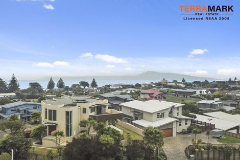 Photo of property in 2 Metzenthin Close, Raumati South, Paraparaumu, 5032