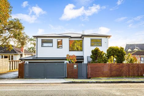 Photo of property in 49 Matipo Road, Te Atatu Peninsula, Auckland, 0610