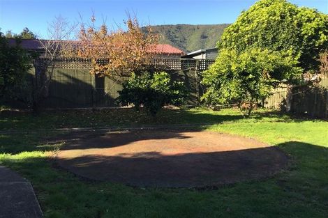 Photo of property in 5 Ranui Street, Waikawa, Picton, 7220