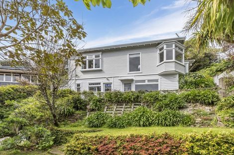 Photo of property in 28 Beacon Hill Road, Strathmore Park, Wellington, 6022
