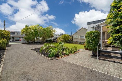 Photo of property in 1/6 Shakespeare Road, Milford, Auckland, 0620