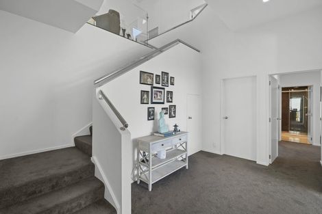 Photo of property in 8 Valley View, Mount Pleasant, Christchurch, 8081