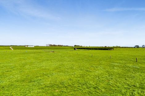 Photo of property in 43 Quinns Road, Normanby, Hawera, 4673