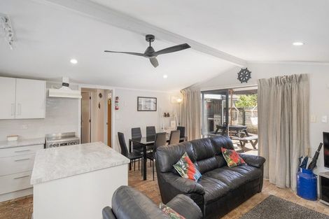 Photo of property in 28 Kauri Place, Tairua, 3508