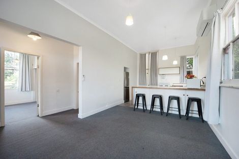 Photo of property in 15a Mortimer Terrace, Aro Valley, Wellington, 6021