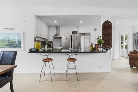 Photo of property in 28 Carrington Street, New Plymouth, 4310