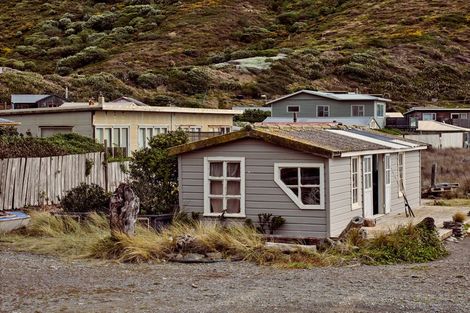 Photo of property in 1090 Makara Road, Makara Beach, 6972