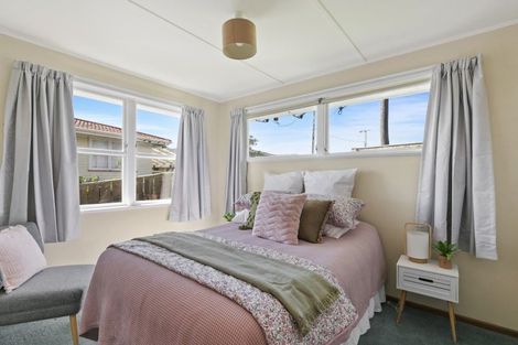 Photo of property in 20 Jane Grove, Paparangi, Wellington, 6037