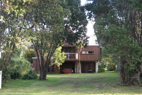 Photo of property in 155 Patuwai Drive, Whangamata, 3620