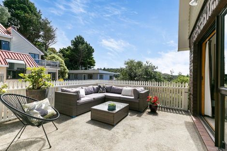 Photo of property in 24 Southern Cross Crescent, Island Bay, Wellington, 6023