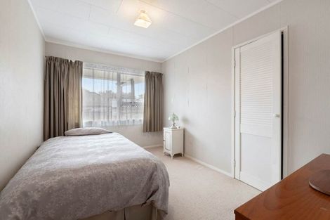 Photo of property in 24 Santiago Crescent, Unsworth Heights, Auckland, 0632