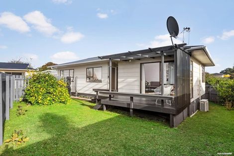 Photo of property in 15 Margan Avenue, New Lynn, Auckland, 0600