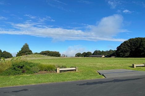 Photo of property in 38 Stoney Hill Road, Te Kamo, 0185