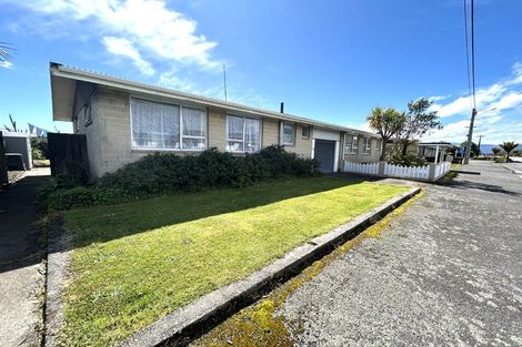 Photo of property in 15 Brougham Street, Westport, 7825